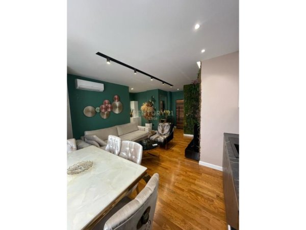 Tirane, jepet me qera apartament 1+1 Kati 6, 70 m² 800 € 