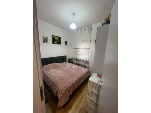 Tirane, jepet me qera apartament 1+1 Kati 0, 275 € Fresk, (Prane Big Market)