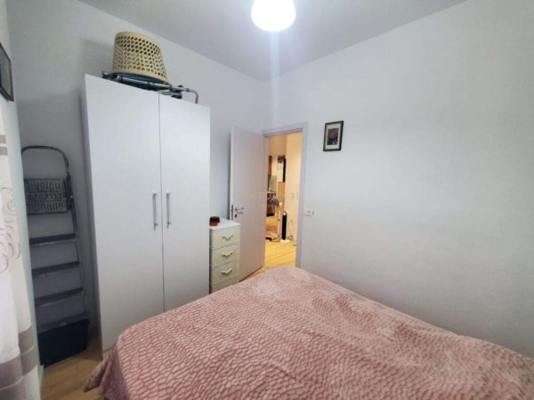 Tirane, jepet me qera apartament 1+1 Kati 0, 275 € Fresk, (Prane Big Market)