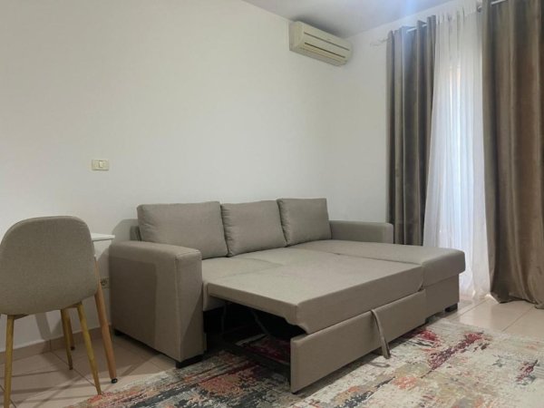 Tirane, jepet me qera apartament 1+1 Kati 2, 70 m² 700 € (Rr.Elbasanit)