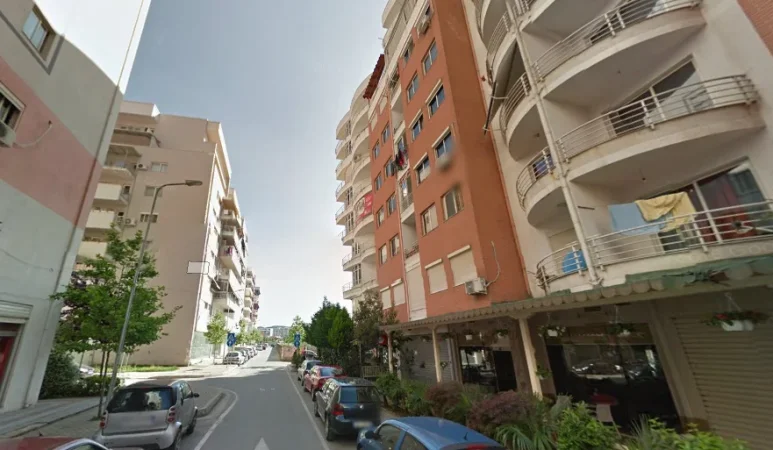 Tirane, shitet apartament 2+1+Ballkon Kati 7, 116 m² 151.000 € (3 Deshmoret)