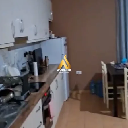 Tirane, jepet me qera apartament 2+1+Ballkon Kati 1, 100 m² 400 € 