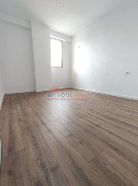 Tirane, shitet apartament 1+1+Ballkon Kati 3, 62 m² 83.000 € (Shkoze)