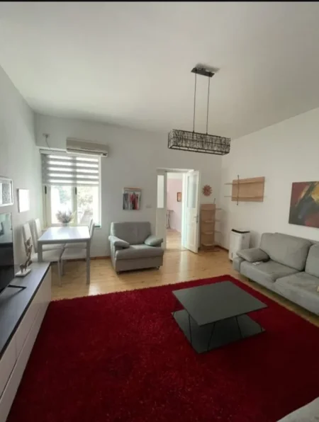 Tirane, jepet me qera apartament 1+1+Ballkon Kati 1, 70 m² 600 € (Myslym Shyri)