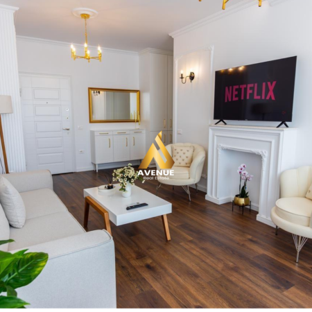Tirane, jepet me qera apartament 1+1+Ballkon Kati 7, 65 m² 500 € (sokrat miho)