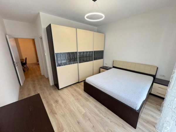 Tirane, jepet me qera apartament 2+1 Kati 1, 110 m² 650 € 