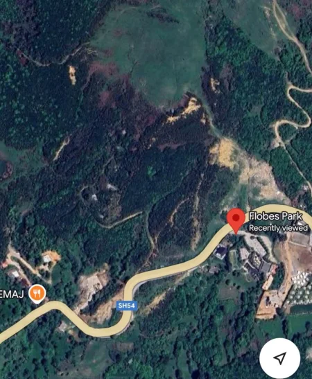 Tirane, shitet toke , 8.242 m² 577.000 € 