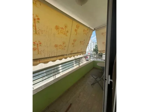 Tirane, jepet me qera apartament 2+1+Ballkon Kati 2, 90 m² 750 € (Selite)