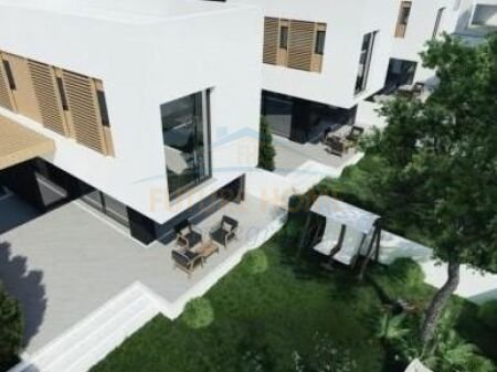 shitet Vile 2 Katshe , 303 m² 38.000.000 €
