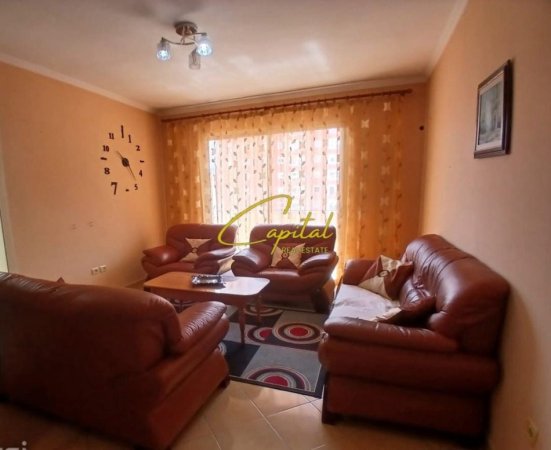 Tirane, shitet apartament 1+1 Kati 3, 72 m² 106.000 € (YZBERISHT)