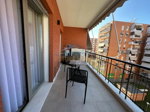 Tirane, jepet me qera apartament 2+1 Kati 4, 119 m² 1.350 € 