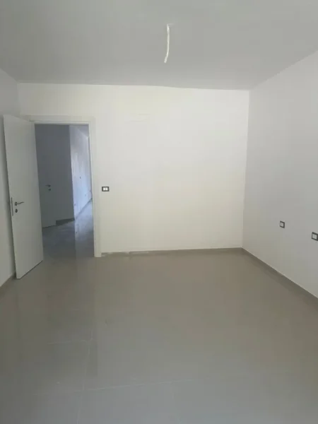 Durres, shitet apartament 2+1 Kati 3, 138 m² 285.000 € (Durres 