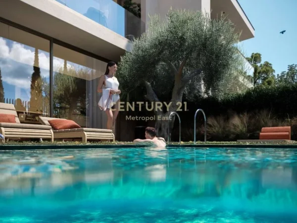 Vlore, shitet Vile 2+1+Aneks+Ballkon Kati 1, 259 m² 750.000 € (Rruga Peri Volo)