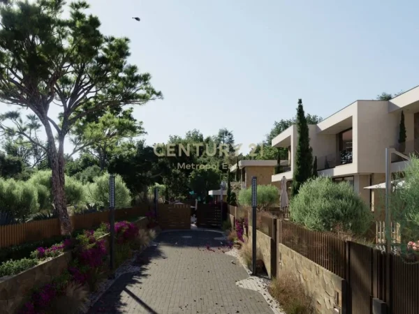 Vlore, shitet Vile 2+1+Aneks+Ballkon Kati 1, 259 m² 750.000 € (Rruga Peri Volo)