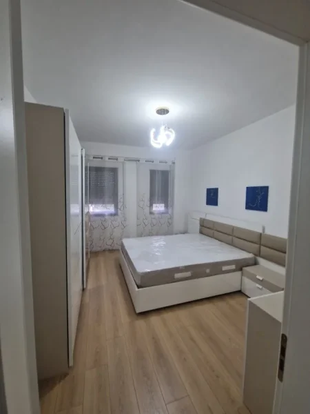 Jepet apartament 1+1 me qira, Kompleksi Oasis!