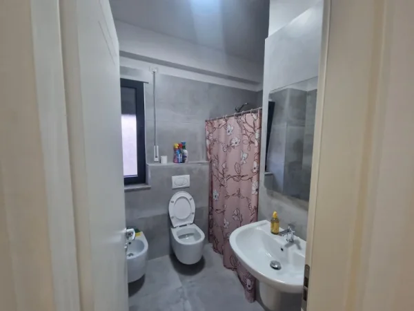 Jepet apartament 1+1 me qira, Kompleksi Oasis!