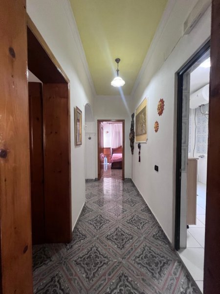 Tirane, jepet me qera shtepi 3+1 Kati 2, 110 m² 450 € (Sauk i Vjeter)