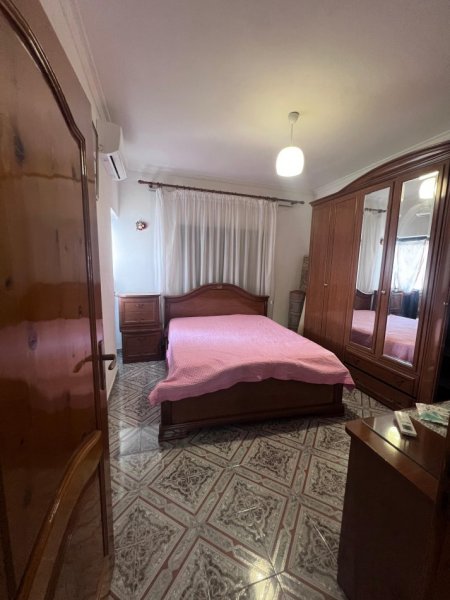Tirane, jepet me qera shtepi 3+1 Kati 2, 110 m² 450 € (Sauk i Vjeter)