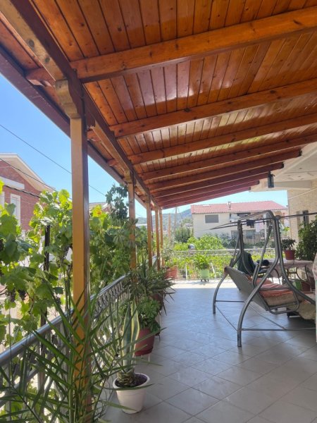 Tirane, jepet me qera shtepi 3+1 Kati 2, 110 m² 450 € (Sauk i Vjeter)