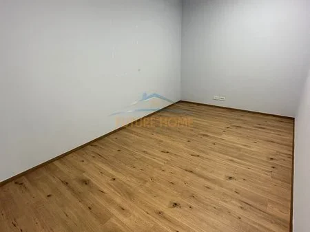 Tirane, jepet me qera zyre Kati 2, 444 m² 7.500 € (Delijorgji)