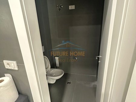 Tirane, jepet me qera zyre Kati 2, 444 m² 7.500 € (Delijorgji)