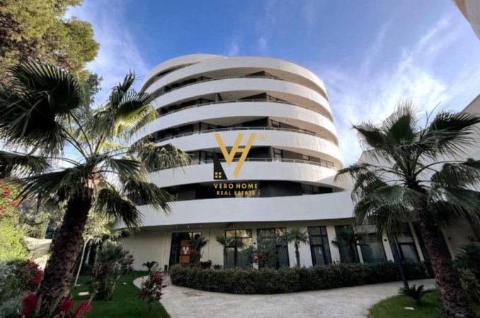 Durres, shitet apartament 2+1+Ballkon Kati 3, 138 m² 285.000 € (CURRILAT)