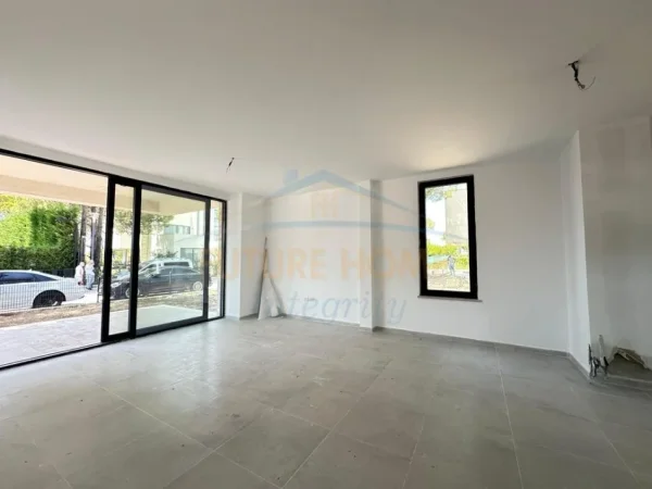 Durres, shitet Vile 2 Katshe me hipoteke 1.200.000 € Kompleksi San Pietro (Gjiri i Lalëzit)