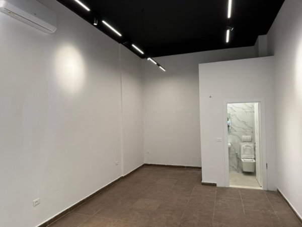 Tirane, shes ambjent biznesi Kati 0, 32 m² 149.000 € (Komuna e Parisit)