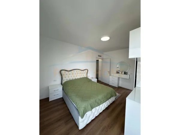 Tirane, jepet me qera apartament 2+1 Kati 7, 78 m² 600 € 