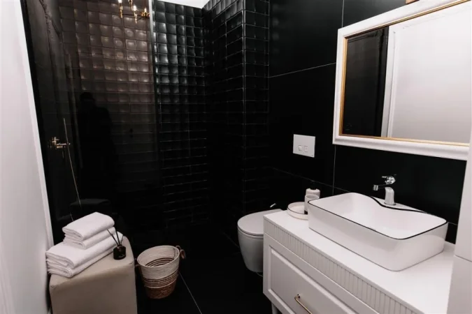 Tirane, jepet me qera apartament 1+1+Ballkon Kati 9, 75 m² 550 € (sokrat miho)