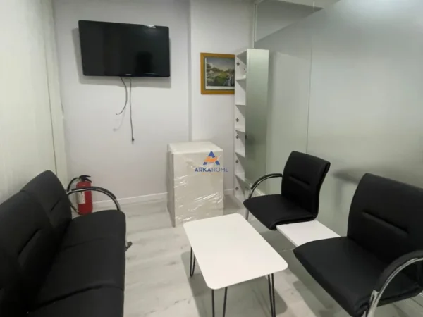 Tirane, jepet me qera , 120 m² 2.000 € (Prane Orkidea, Ozon te Unaza e Re)