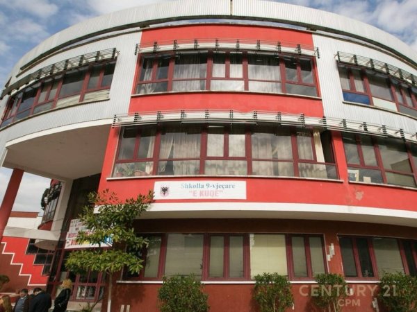 Tirane, jepet me qera apartament 1+1 Kati 2, 55 m² 500 € (Pazari i ri)