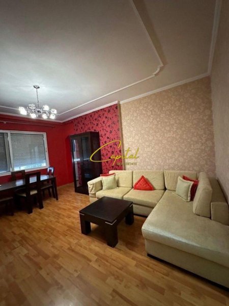 Tirane, jepet me qera apartament 1+1 Kati 1, 78 m² 500 € (21 DHJETORI)