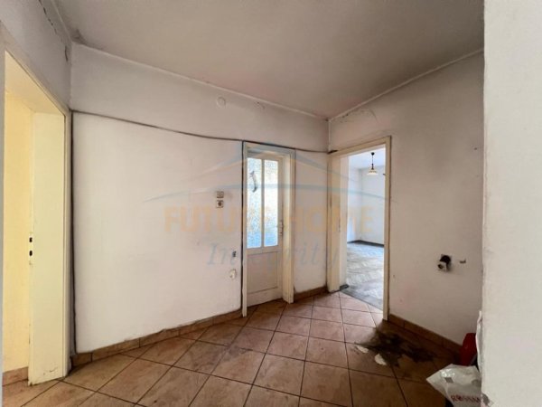 Tirane, shitet apartament 2+1+Ballkon Kati 3, 79 m² 127.000 € (Shkolla Kushtrimi i Lirise, Ali Demi)