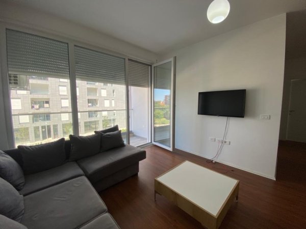 Tirane, jepet me qera apartament 2+1 Kati 2, 90 m² 750 € 