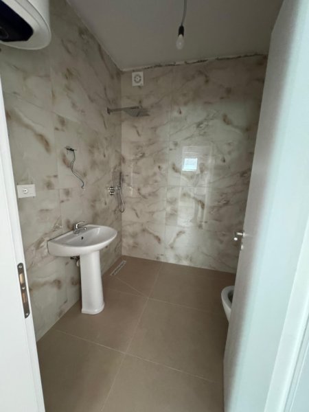 Tirane, shes apartament 2+1 Kati 2, 91 m² 130.000 € 