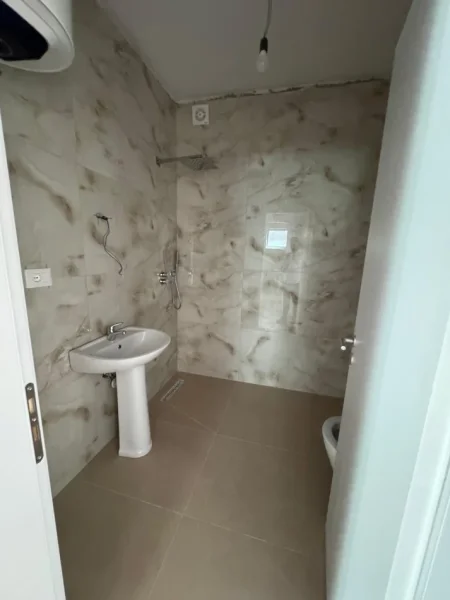Tirane, shes apartament 2+1 Kati 2, 91 m² 135.000 €
