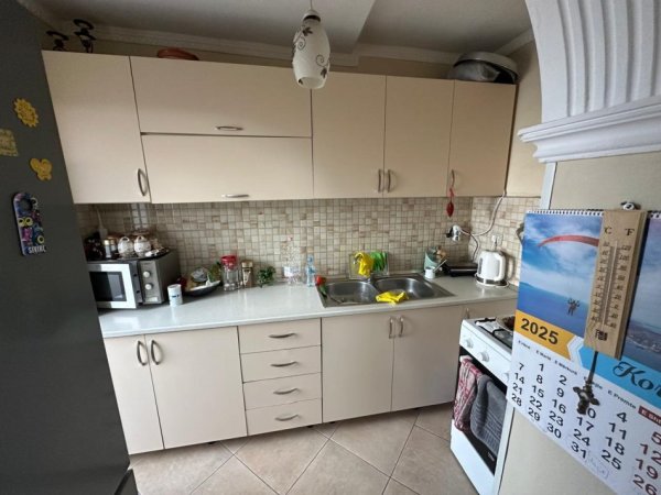Tirane, shitet apartament 2+1 Kati 5, 70 m² 115.000 € (Oxhaku)