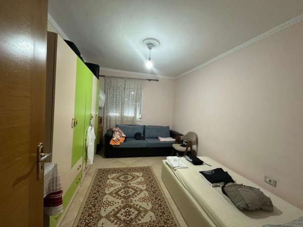 Tirane, shitet apartament 2+1 Kati 5, 70 m² 115.000 € (Oxhaku)
