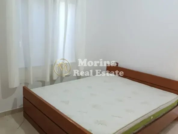 Tirane, jepet me qera apartament 1+1+Ballkon Kati 1, 75 m² 400 € (Spitali Amerikan 2)