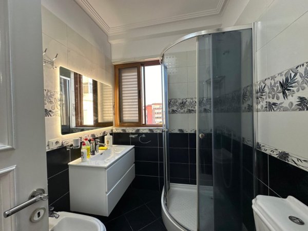 Tirane, shitet apartament 1+1 Kati 2, 76 m² 140 milion (Kodra e Diellit)