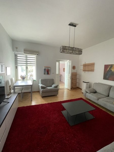 Tirane, jepet me qera Vile 1 Katshe Kati 1, 70 m² 600 € (myslym shyri)