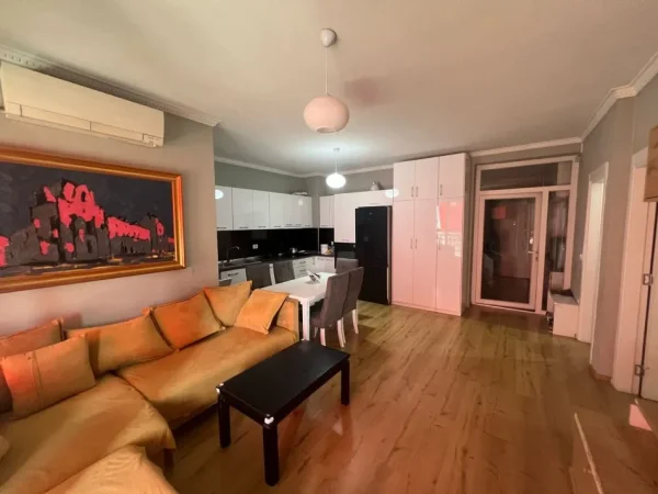Tirane, jepet me qera apartament 2+1+Ballkon Kati 4, 95 m² 1.000 € (kika 2)