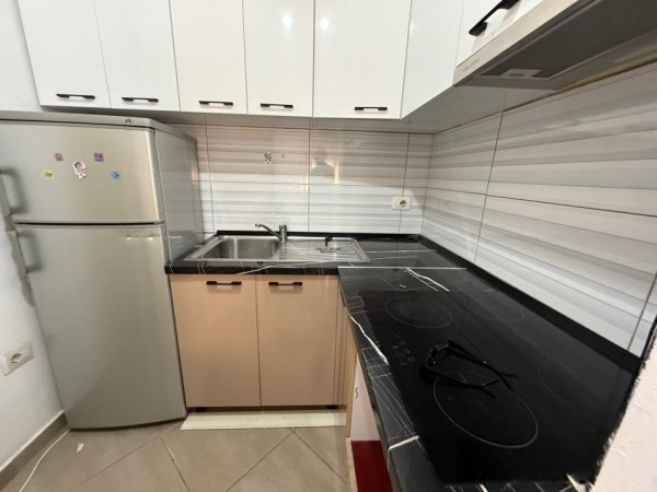 Tirane, shitet apartament 1+1 Kati 7, 60 m² 95.000 € (PRANE KMY)