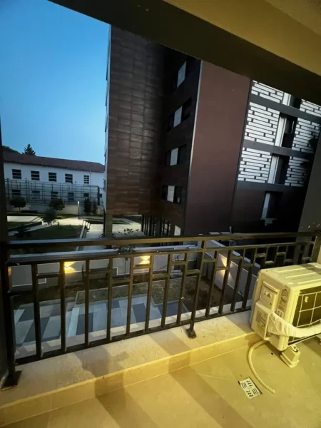 Tirane, jepet me qera apartament 1+1+Ballkon Kati 2, 55 m² 850 € (PAZARI I RI)