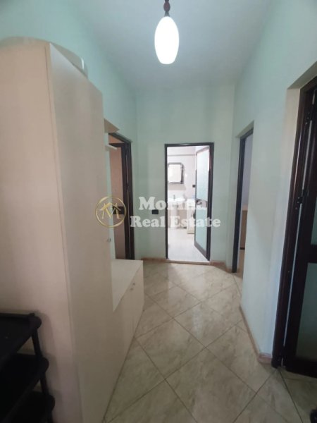 Tirane, jepet me qera apartament 2+1 Kati 3, 65 m² 400 € (Medrese- Rruga e Dibres)