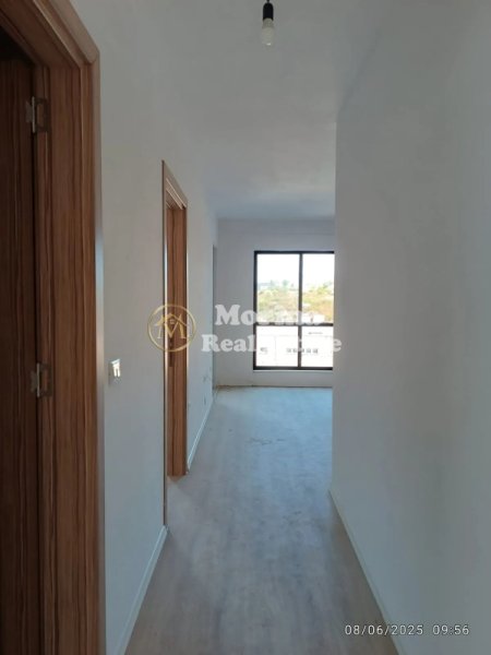 Tirane, jepet me qera apartament 2+1 Kati 3, 110 m² 400 € (5 Maji)