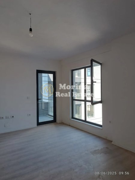 Tirane, jepet me qera apartament 2+1 Kati 3, 110 m² 400 € (5 Maji)