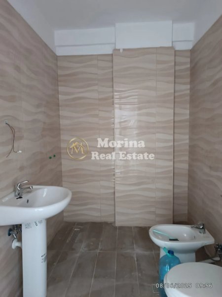 Tirane, jepet me qera apartament 2+1 Kati 3, 110 m² 400 € (5 Maji)