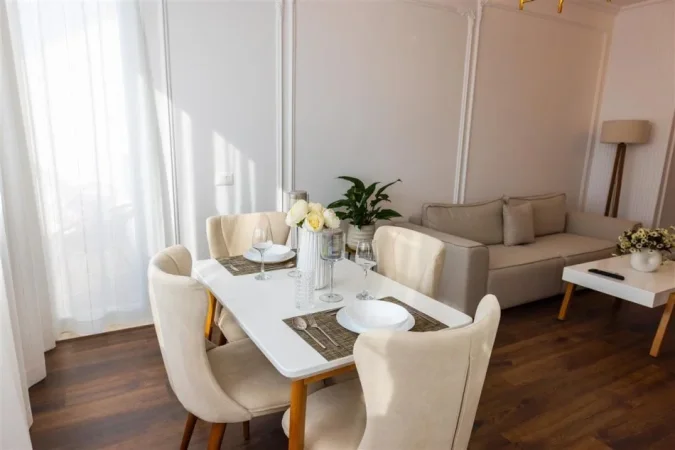 Tirane, jepet me qera apartament 1+1+Ballkon Kati 9, 65 m² 500 € (astir)